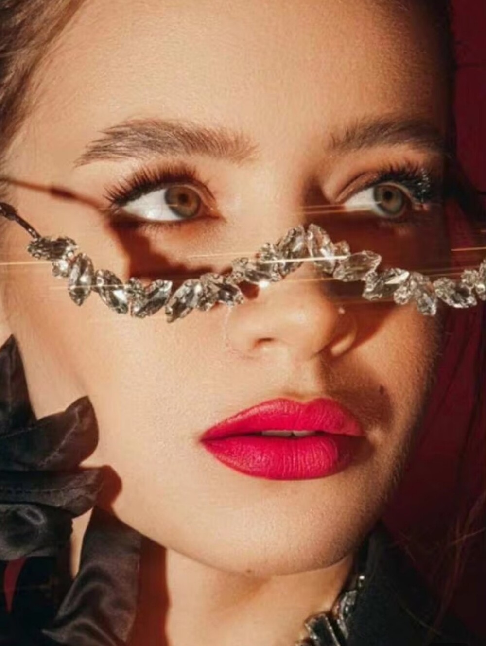 Shiny Silver Teardrop Rhinestone Eyeglass No Lens Frame Sparkling Vintage Style